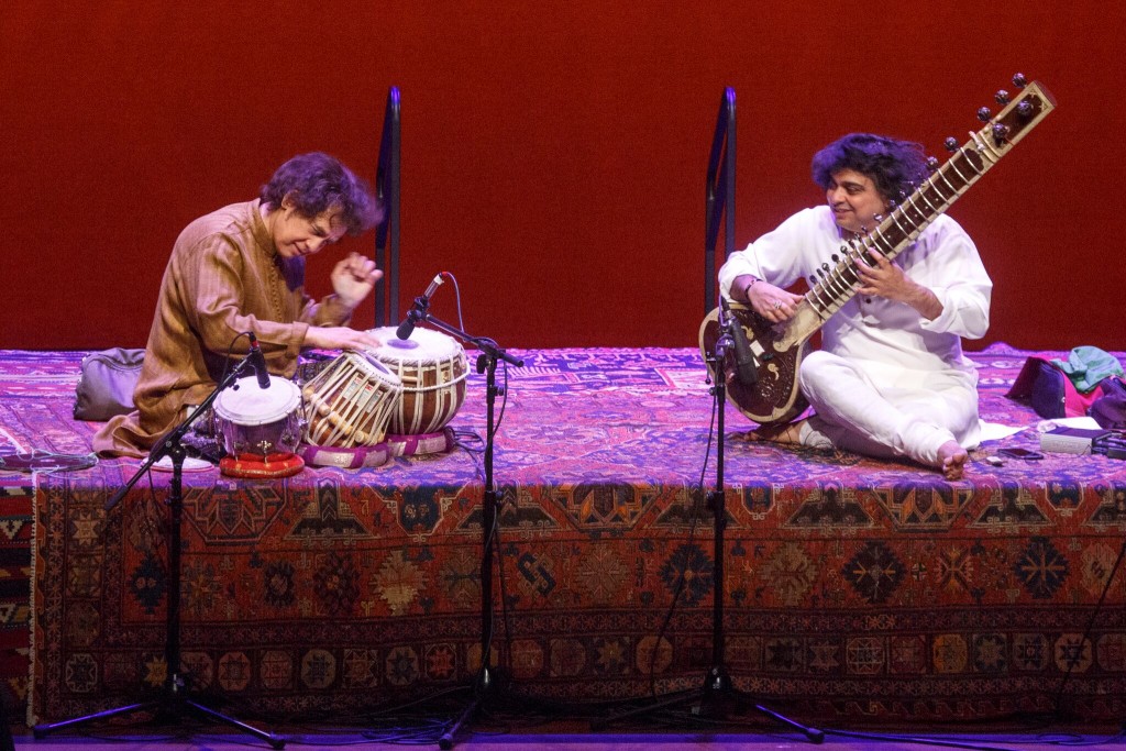 Zakir Hussain and Niladri Kumar